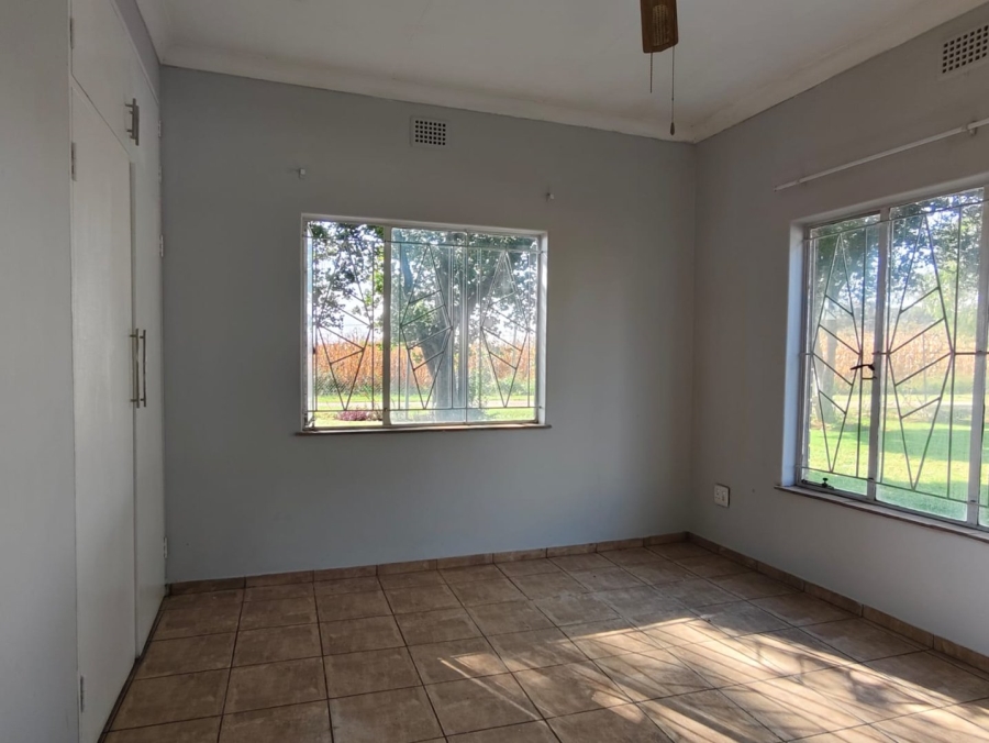 To Let 4 Bedroom Property for Rent in Hartbeesfontein North West